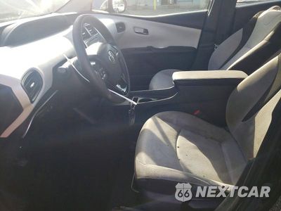 Zdjęcie 7 z 12 samochodu: 2019 TOYOTA PRIUS LE AWD-E VIN:JTDL9RFU2K3009396 - miniatura