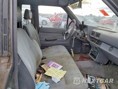 Zdjęcie 10 z 12 samochodu: 1988 TOYOTA PICKUP XTRACAB RN70 DLX VIN:JT4RN70P3J0058104 - miniatura