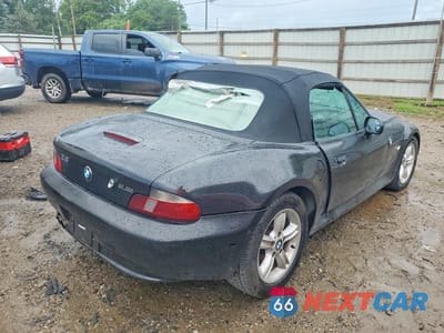 Trzecie zdjęcie samochodu z tyłu: 2002 BMW Z3 2.5 VIN:4USCN33402LM06550 - miniatura