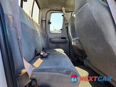 Zdjęcie 10 z 12 samochodu: 2000 FORD F150 VIN:1FTRX17L0YKA27272 - miniatura