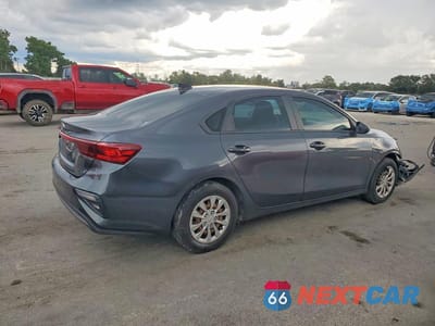 Trzecie zdjęcie samochodu z tyłu: 2020 KIA FORTE FE VIN:3KPF24AD0LE255076 - miniatura
