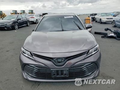 Piąte zdjęcie samochodu w środku: 2019 TOYOTA CAMRY LE VIN:4T1B31HK0KU512229 - miniatura
