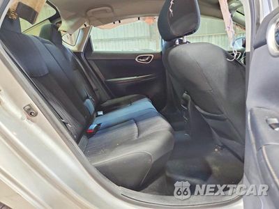 Zdjęcie 10 z 12 samochodu: 2019 NISSAN SENTRA SV VIN:3N1AB7AP0KL626448 - miniatura