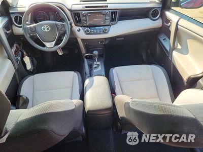 Zdjęcie 8 z 13 samochodu: 2018 TOYOTA RAV4 XLE VIN:2T3WFREV5JW516837 - miniatura
