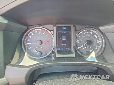 Zdjęcie 9 z 13 samochodu: 2018 TOYOTA TACOMA TRD OFF-ROAD VIN:5TFCZ5AN3JX147948 - miniatura