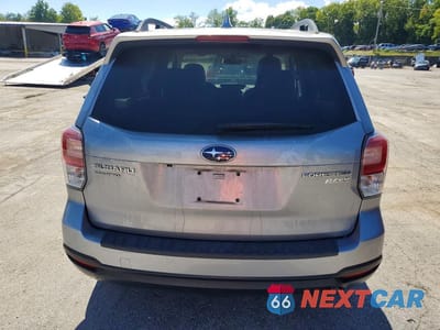Zdjęcie 6 z 13 samochodu: 2017 SUBARU FORESTER 2.5I PREMIUM VIN:JF2SJAEC6HH538036 - miniatura