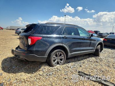 Trzecie zdjęcie samochodu z tyłu: 2021 FORD EXPLORER XLT VIN:1FMSK8DH5MGB31550 - miniatura