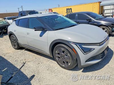 Czwarte zdjęcie samochodu z boku: 2026 KIA EV6 LIGHT LONG RANGE VIN:5XYC34JA4TG017790 - miniatura