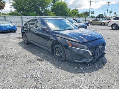 Czwarte zdjęcie samochodu z boku: 2024 NISSAN ALTIMA SV VIN:1N4BL4DV0RN423552 - miniatura