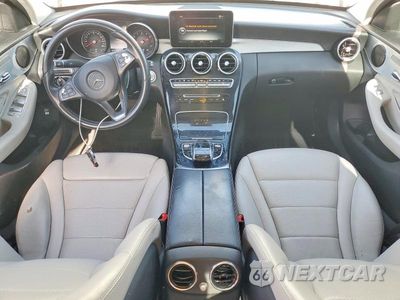 Zdjęcie 8 z 12 samochodu: 2016 MERCEDES-BENZ C 300 VIN:55SWF4JB8GU114967 - miniatura
