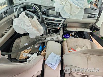 Zdjęcie 8 z 12 samochodu: 2015 HYUNDAI SONATA SE VIN:5NPE24AF0FH160224 - miniatura