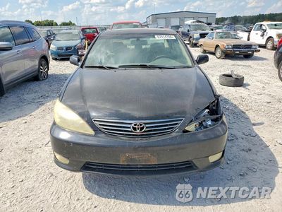 Piąte zdjęcie samochodu w środku: 2005 TOYOTA CAMRY XLE VIN:4T1BE32K65U429861 - miniatura
