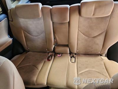 Zdjęcie 10 z 13 samochodu: 2011 TOYOTA RAV4 BASE VIN:JTMBK4DV1BD017904 - miniatura
