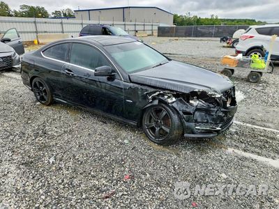 Czwarte zdjęcie samochodu z boku: 2012 MERCEDES-BENZ C 250 VIN:WDDGJ4HB6CF740071 - miniatura