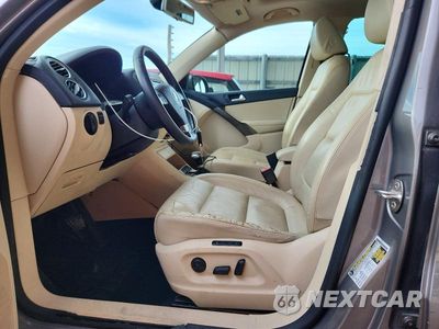 Zdjęcie 7 z 14 samochodu: 2009 VOLKSWAGEN TIGUAN SE VIN:WVGBV95N09W002100 - miniatura