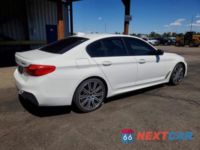 Trzecie zdjęcie samochodu z tyłu: 2020 BMW M550XI VIN:WBAJS7C02LBN96544 - miniatura