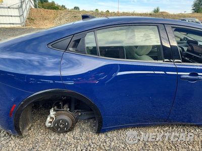 Zdjęcie 10 z 12 samochodu: 2023 TOYOTA PRIUS LIMITED VIN:JTDADABU3P3001439 - miniatura