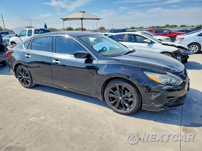 Czwarte zdjęcie samochodu z boku: 2018 NISSAN ALTIMA 2.5 SR VIN:1N4AL3AP9JC234183 - miniatura