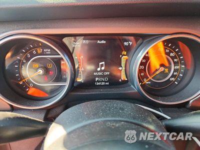 Zdjęcie 9 z 13 samochodu: 2018 JEEP WRANGLER UNLIMITED SPORT VIN:1C4HJXDG9JW203130 - miniatura