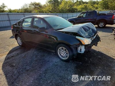 Czwarte zdjęcie samochodu z boku: 2010 FORD FOCUS SE VIN:1FAHP3FN0AW220407 - miniatura