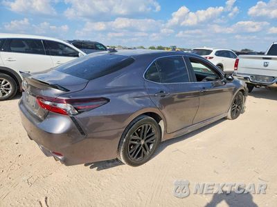 Trzecie zdjęcie samochodu z tyłu: 2022 TOYOTA CAMRY SE VIN:4T1G11AK0NU703076 - miniatura