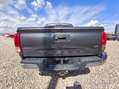 Zdjęcie 6 z 12 samochodu: 2017 TOYOTA TACOMA SR5 V6 VIN:5TFCZ5AN1HX106695 - miniatura