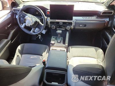 Zdjęcie 8 z 12 samochodu: 2026 TOYOTA TACOMA TRD OFF-ROAD HV VIN:3TYLC5LN8TT056167 - miniatura