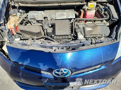 Zdjęcie 11 z 12 samochodu: 2013 TOYOTA PRIUS TWO VIN:JTDKN3DU2D1683084 - miniatura