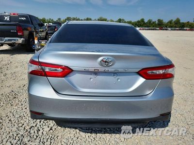 Zdjęcie 6 z 13 samochodu: 2018 TOYOTA CAMRY L VIN:4T1B11HK7JU650404 - miniatura