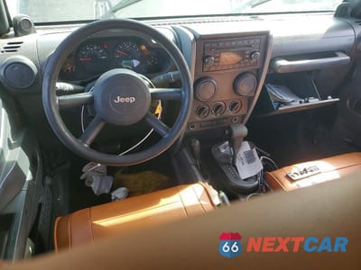Zdjęcie 8 z 13 samochodu: 2008 JEEP WRANGLER UNLIMITED X VIN:1J4GA39108L508353 - miniatura