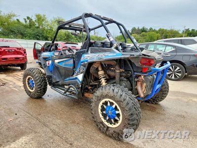 Trzecie zdjęcie samochodu z tyłu: 2016 POLARIS RZR XP 1000 EPS UTILITY VEHICLE VIN:3NSVDE992GF448954 - miniatura