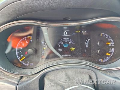 Zdjęcie 9 z 13 samochodu: 2018 JEEP GRAN CHERO VIN:1C4RJFCG7JC250061 - miniatura