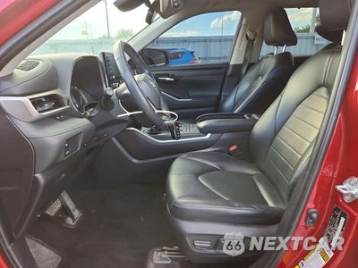 Zdjęcie 7 z 13 samochodu: 2022 TOYOTA HIGHLANDER XLE VIN:5TDHZRBH3NS241118 - miniatura