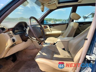 Zdjęcie 7 z 12 samochodu: 1996 MERCEDES-BENZ E 320 VIN:WDBJF55F4TJ013733 - miniatura