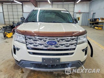 Piąte zdjęcie samochodu w środku: 2018 FORD EXPLORER XLT VIN:1FM5K8D83JGA65170 - miniatura