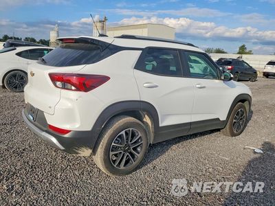 Trzecie zdjęcie samochodu z tyłu: 2025 CHEVROLET TRAILBLAZER LT VIN:KL79MPSL8SB211561 - miniatura