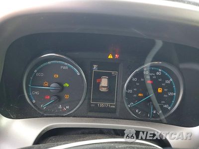 Zdjęcie 9 z 14 samochodu: 2018 TOYOTA RAV4 HYBRID LE VIN:JTMRJREV2JD191699 - miniatura