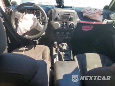 Zdjęcie 8 z 13 samochodu: 2014 JEEP WRANGLER UNLIMITED SPORT VIN:1C4BJWDG5EL316130 - miniatura