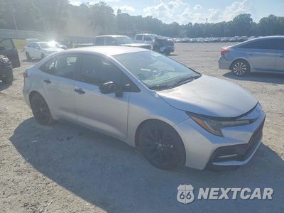 Czwarte zdjęcie samochodu z boku: 2021 TOYOTA COROLLA SE NIGHTSHADE EDITION VIN:5YFS4MCEXMP070922 - miniatura