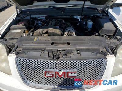 Zdjęcie 12 z 13 samochodu: 2008 GMC YUKON DENALI VIN:1GKFK63888J146116 - miniatura