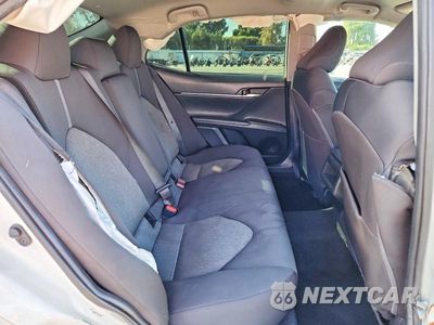 Zdjęcie 10 z 13 samochodu: 2021 TOYOTA CAMRY LE VIN:4T1C11AK0MU468417 - miniatura