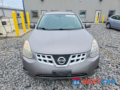 Piąte zdjęcie samochodu w środku: 2013 NISSAN ROGUE S VIN:JN8AS5MV0DW630402 - miniatura