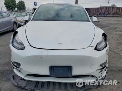 Piąte zdjęcie samochodu w środku: 2020 TESLA MODEL Y VIN:5YJYGDEE0LF026243 - miniatura