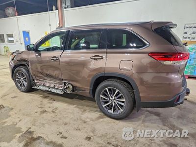 Drugie zdjęcie samochodu z przodu: 2017 TOYOTA HIGHLANDER XLE VIN:5TDJZRFH8HS391810 - miniatura