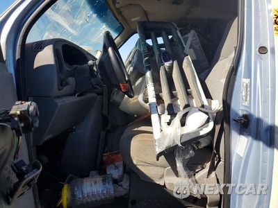 Zdjęcie 7 z 13 samochodu: 1999 FORD ECONOLINE E350 SUPER DUTY WAGON VIN:1FBSS31L1XHB68503 - miniatura