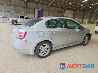 Trzecie zdjęcie samochodu z tyłu: 2011 NISSAN SENTRA 2.0 VIN:3N1AB6AP7BL642172 - miniatura
