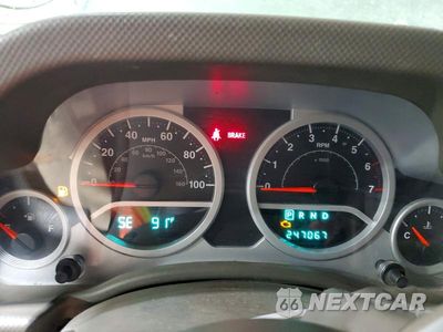 Zdjęcie 9 z 12 samochodu: 2008 JEEP WRANGLER UNLIMITED SAHARA VIN:1J8GA59168L512496 - miniatura