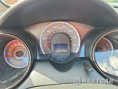 Zdjęcie 9 z 12 samochodu: 2012 HONDA FIT SPORT VIN:JHMGE8H5XCC010244 - miniatura