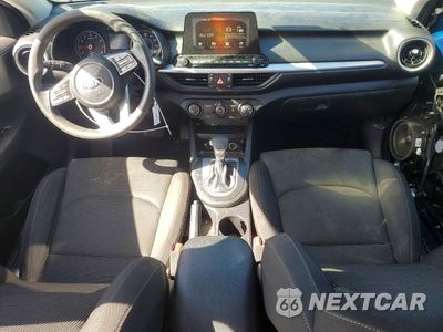 Zdjęcie 8 z 12 samochodu: 2020 KIA FORTE LXS VIN:3KPF24AD5LE179001 - miniatura