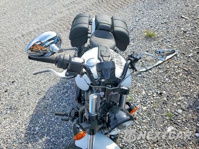 Piąte zdjęcie samochodu w środku: 2025 INDIAN MOTORCYCLE CO. SCOUT SIXTY BOBBER LIMITED VIN:56KSBC619S3207325 - miniatura